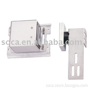 Magnetic lock for sliding door